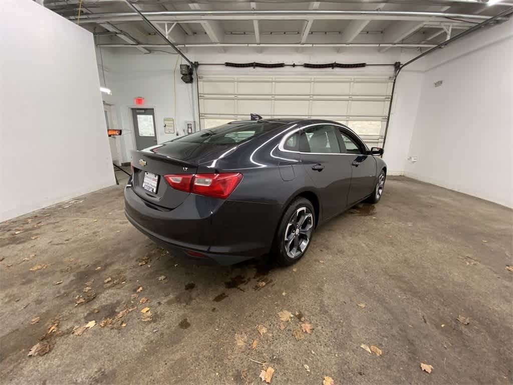 Thumbnail: 2023 Chevrolet Malibu - 6