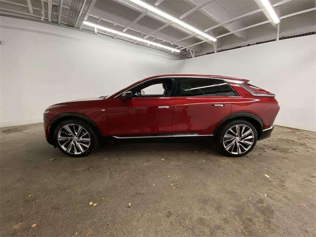 Used 2025 CADILLAC LYRIQ Luxury w/1SE SUV