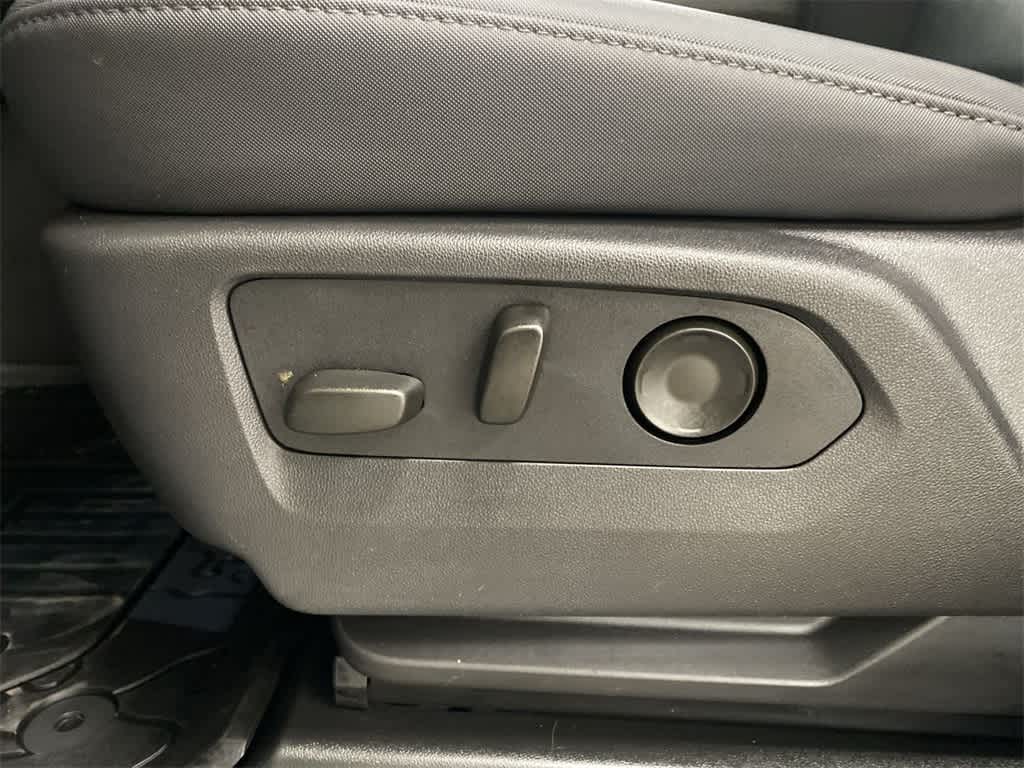 Thumbnail: 2025 GMC Hummer EV - 14