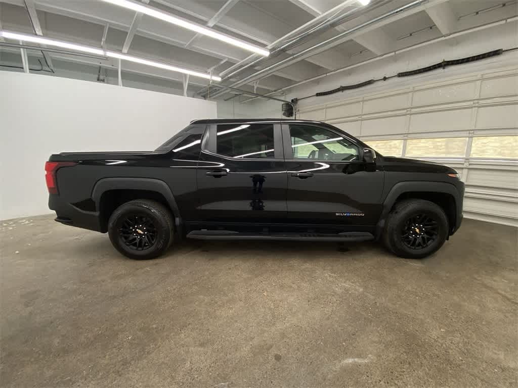 Thumbnail: 2024 Chevrolet Silverado EV - 7