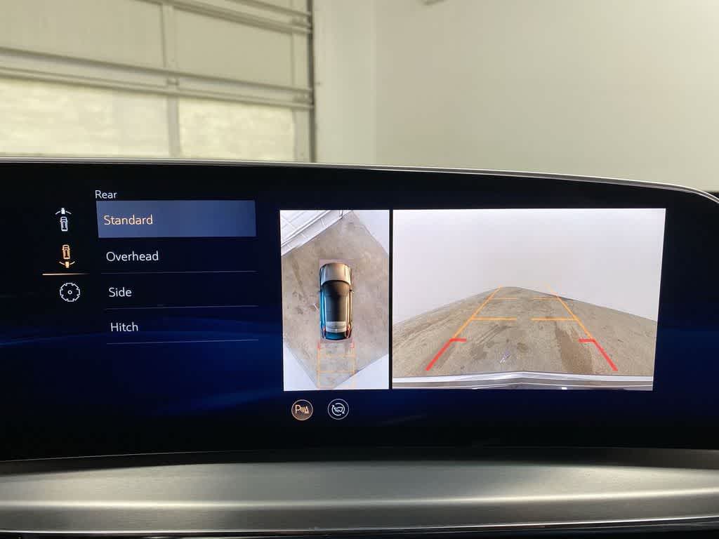 Thumbnail: 2024 Cadillac Lyriq - 25