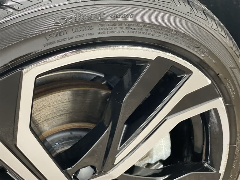 Thumbnail: 2024 Volvo S60 - 32