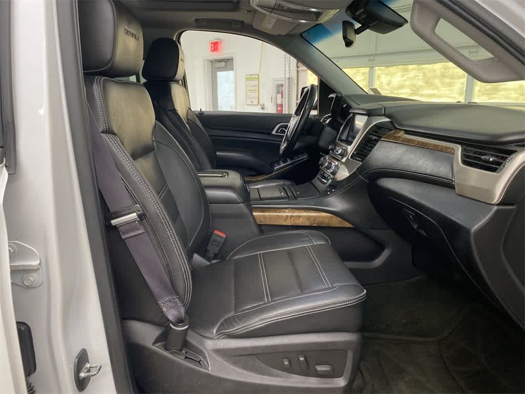 Thumbnail: 2016 GMC Yukon XL - 18