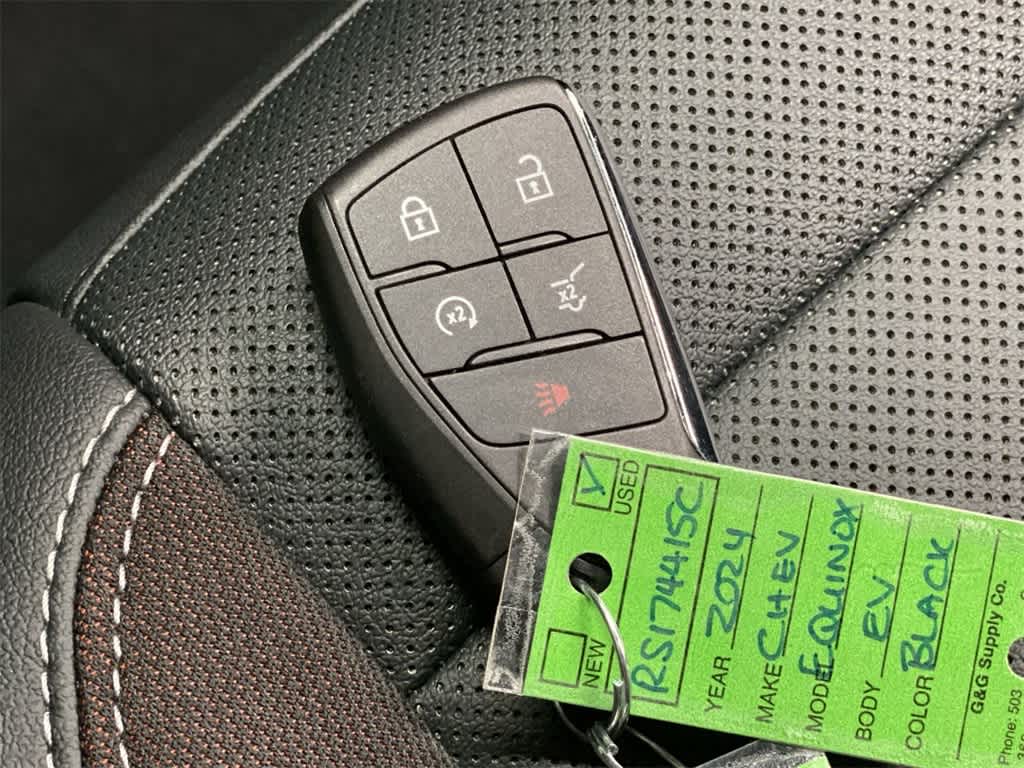 Thumbnail: 2024 Chevrolet Equinox - 30