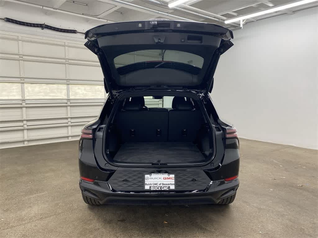 Thumbnail: 2024 Chevrolet Equinox - 29