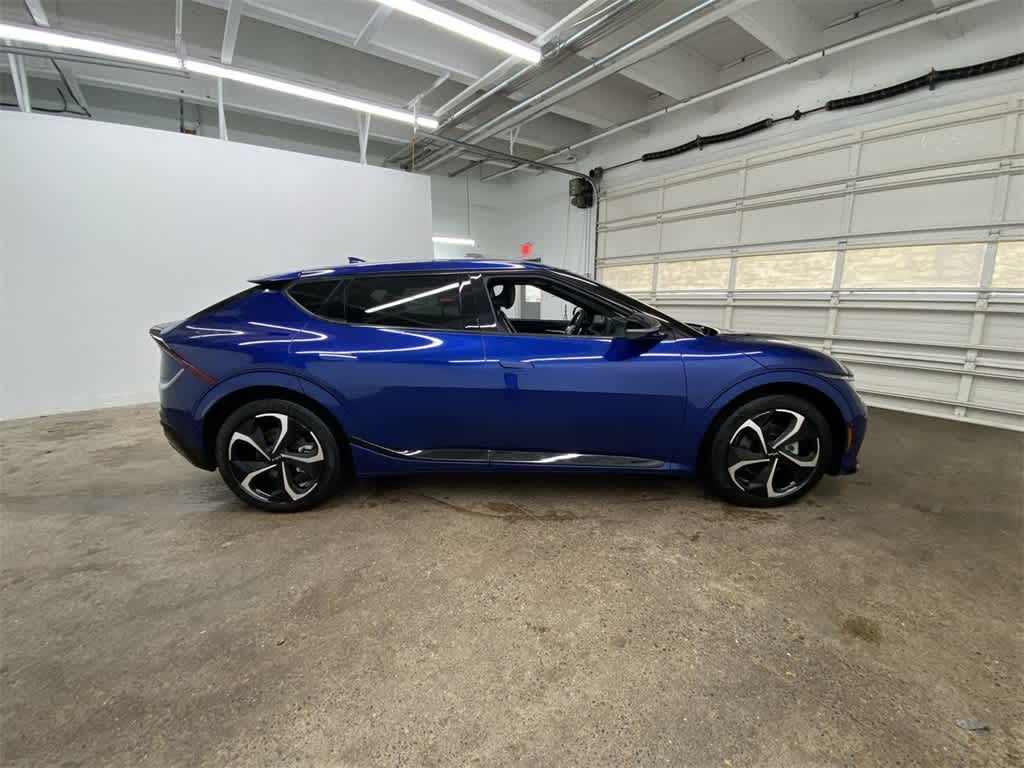 Thumbnail: 2022 Kia EV6 - 7