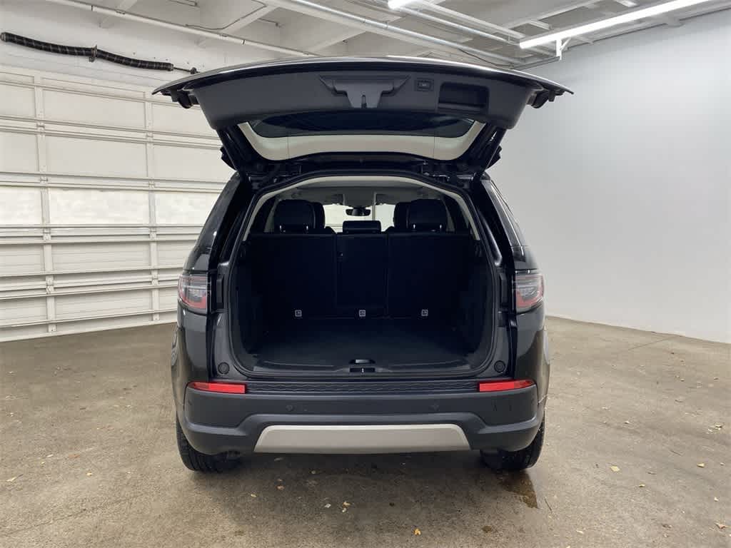 Thumbnail: 2020 Land Rover Discovery Sport - 30