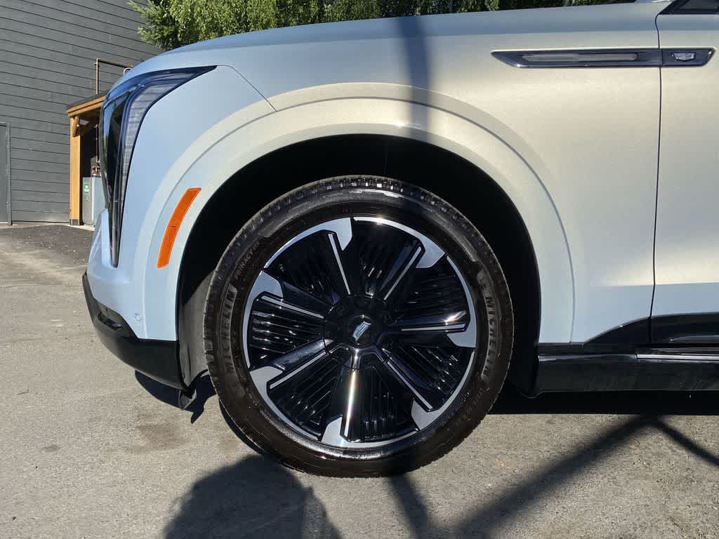 Thumbnail: 2025 Cadillac Escalade IQ - 12
