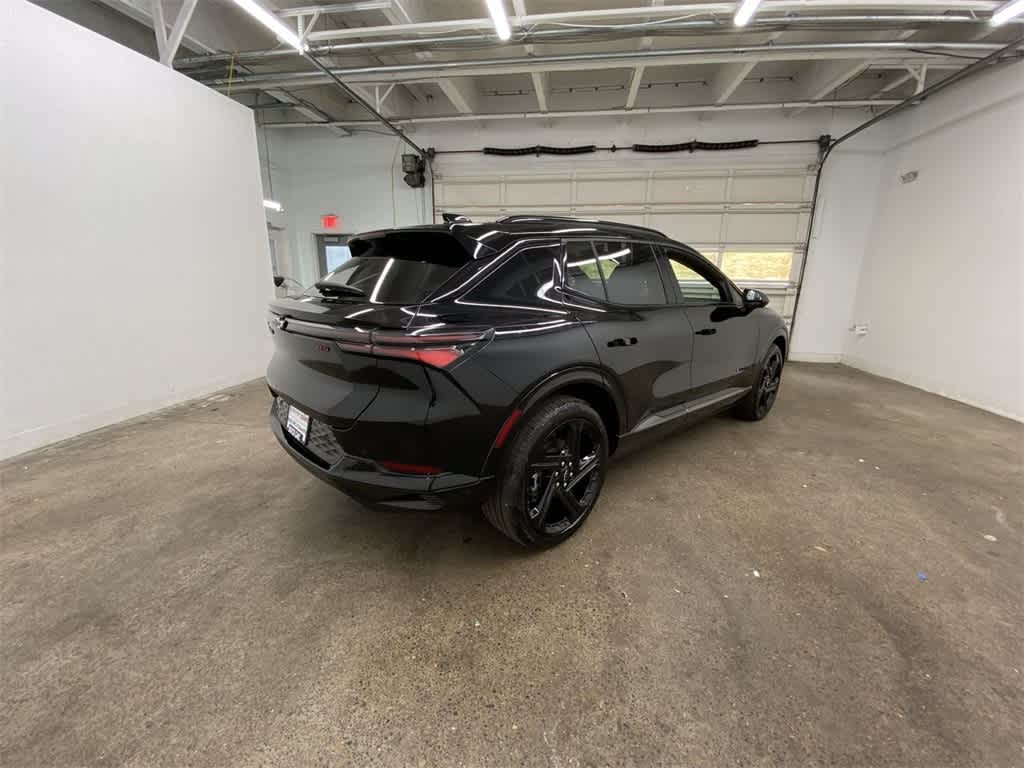 Thumbnail: 2024 Chevrolet Equinox - 6