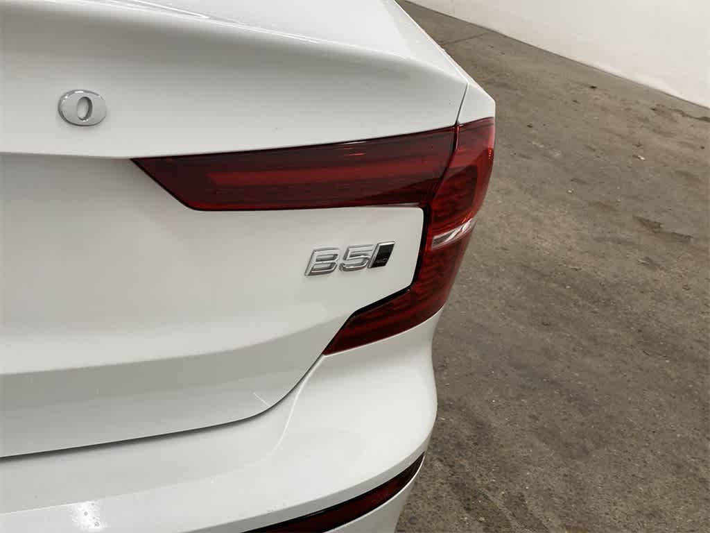 Thumbnail: 2024 Volvo S60 - 11