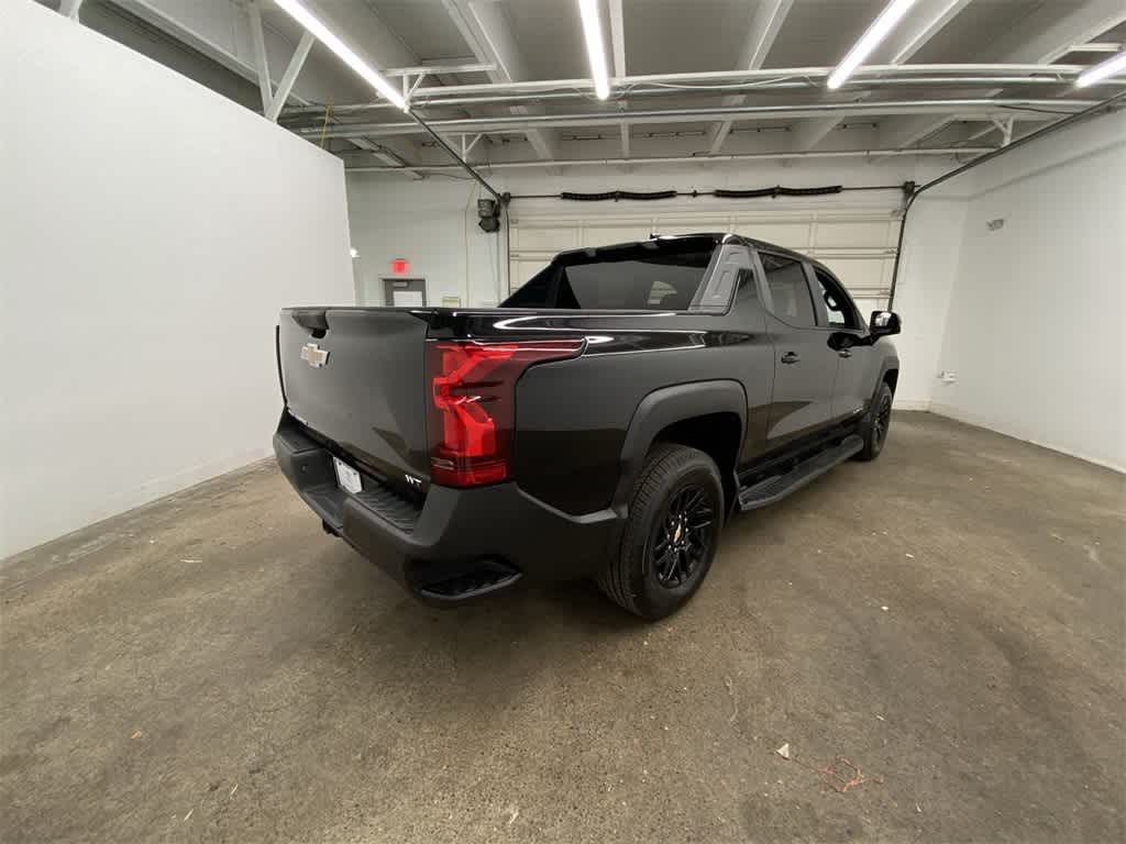 Thumbnail: 2024 Chevrolet Silverado EV - 6