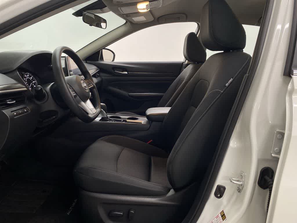 Thumbnail: 2025 Nissan Altima - 14