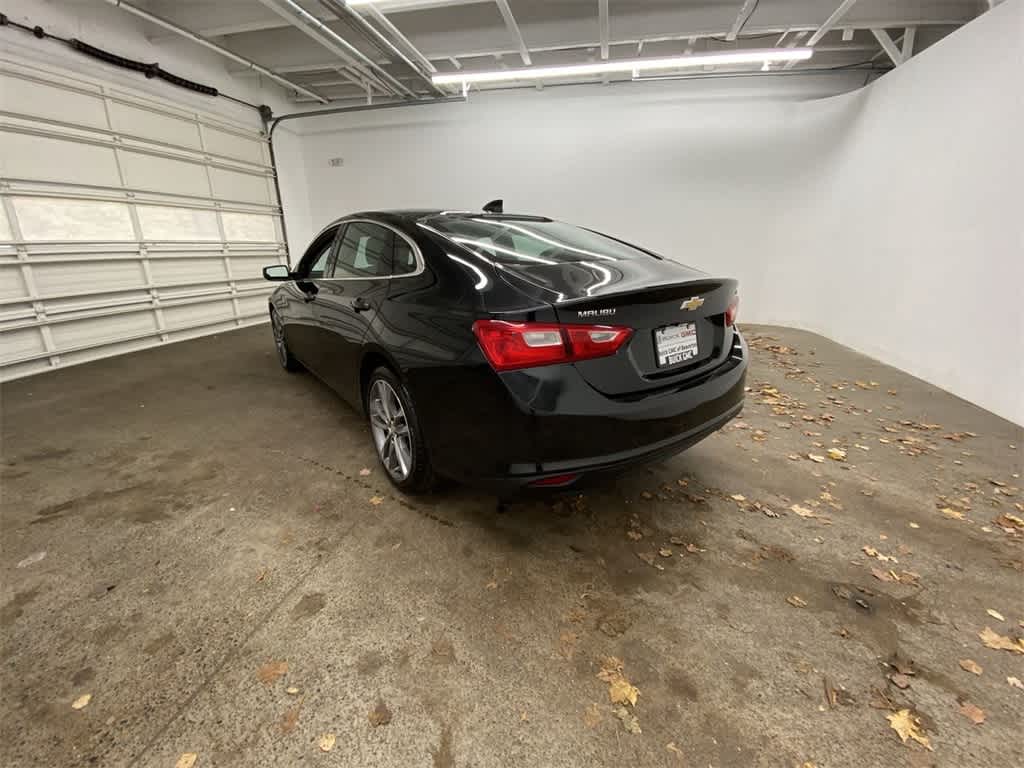 Thumbnail: 2023 Chevrolet Malibu - 4