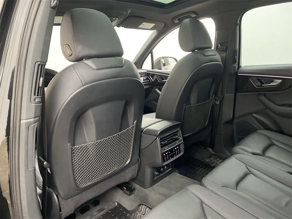 Thumbnail: 2023 Audi Q7 - 15