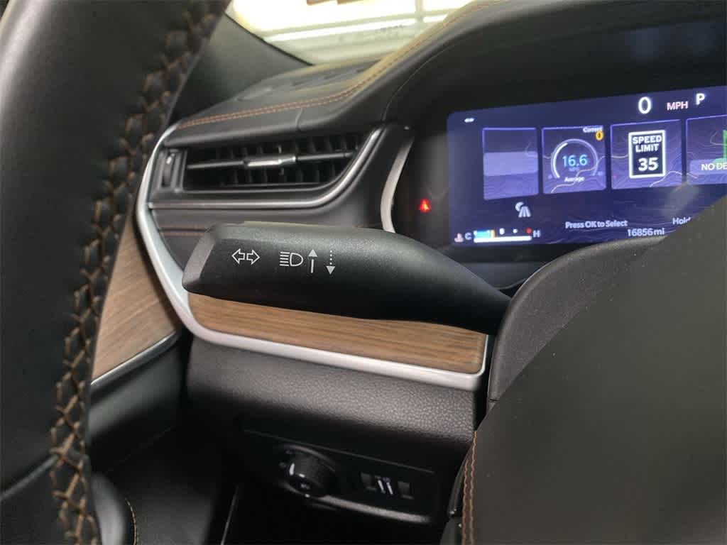 Thumbnail: 2023 Jeep Grand Cherokee - 24