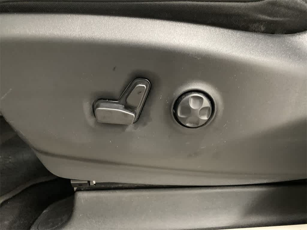 Thumbnail: 2024 Chrysler Pacifica - 13