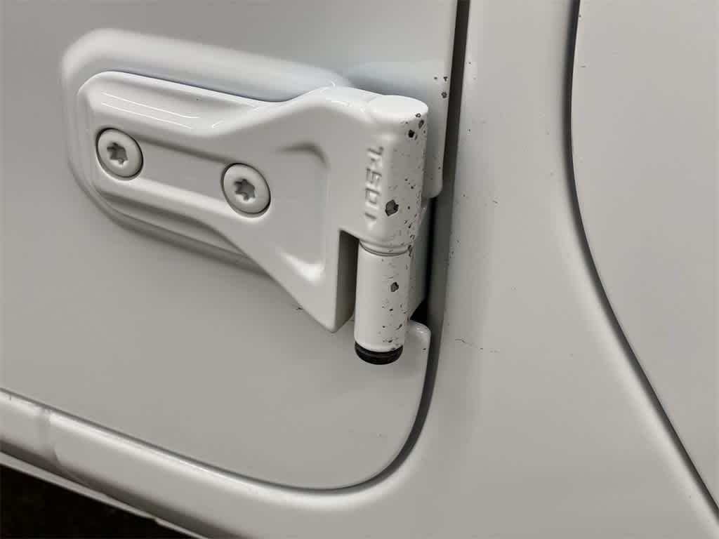 Thumbnail: 2023 Jeep Gladiator - 32