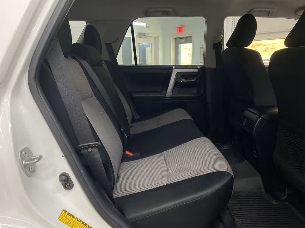 Thumbnail: 2019 Toyota 4Runner - 17