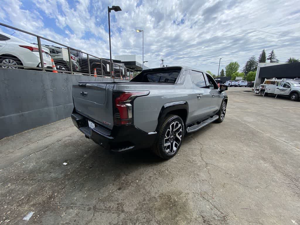 Thumbnail: 2025 Chevrolet Silverado EV - 6