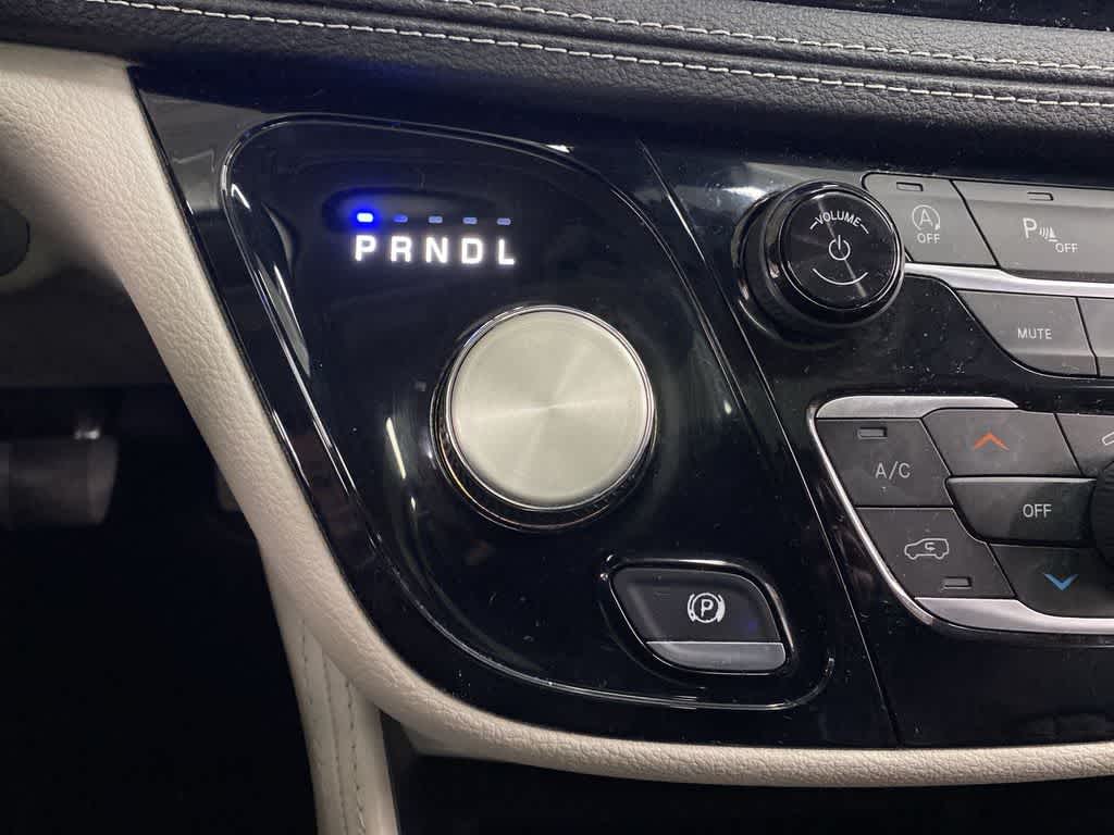 Thumbnail: 2023 Chrysler Pacifica - 27