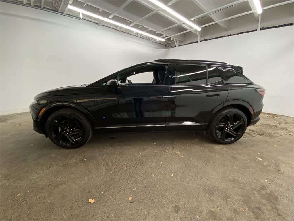 Thumbnail: 2024 Chevrolet Equinox - 3