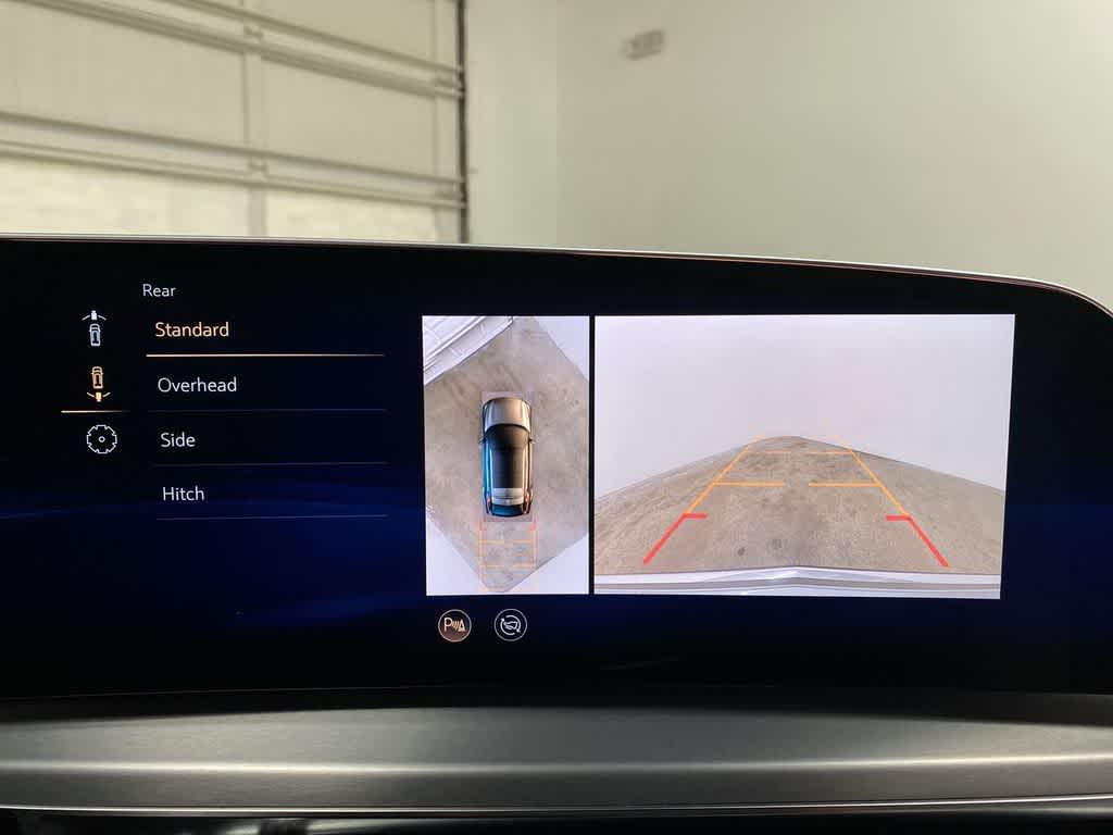 Thumbnail: 2025 Cadillac Lyriq - 25