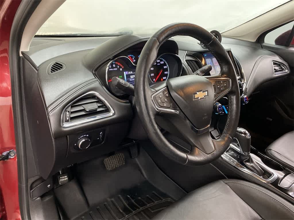 Thumbnail: 2017 Chevrolet Cruze - 2