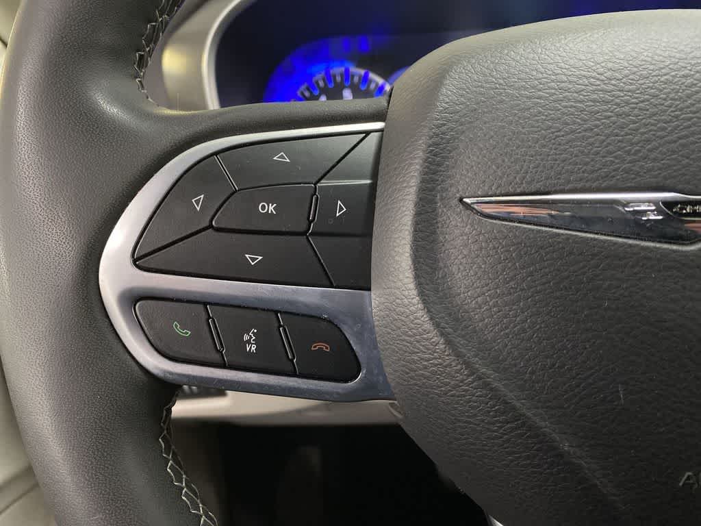 Thumbnail: 2023 Chrysler Pacifica - 19