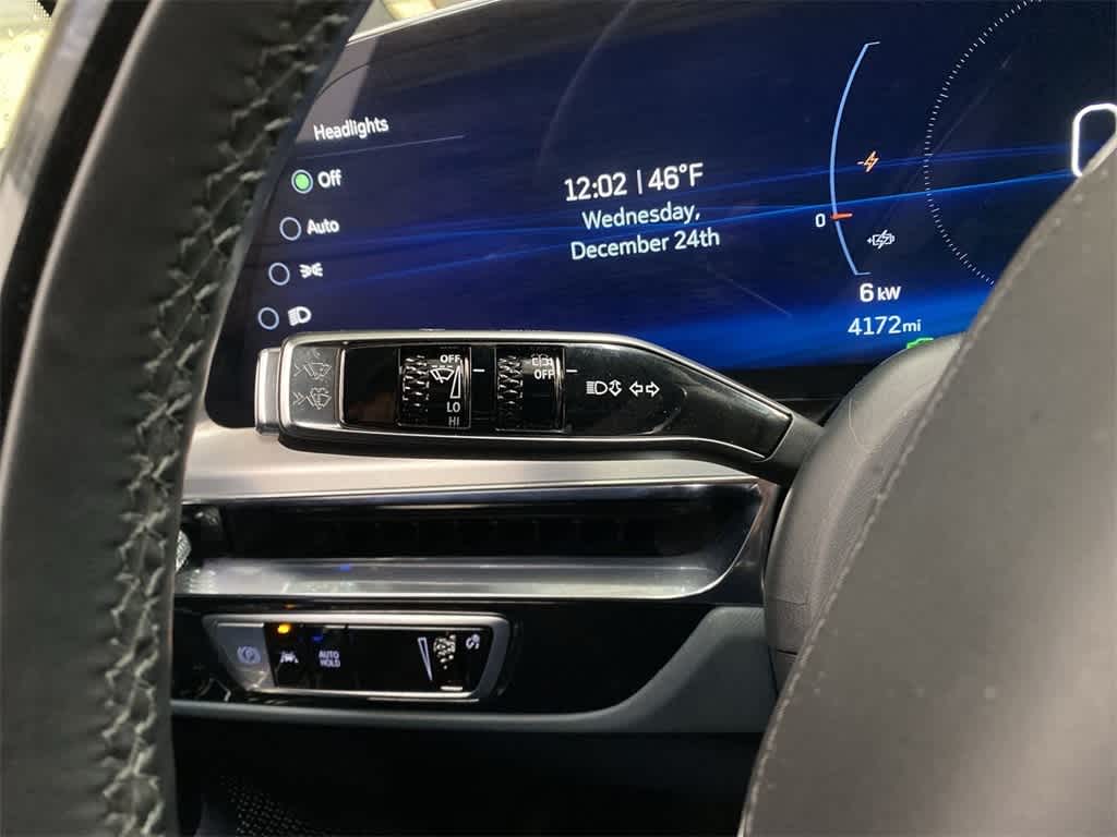 Thumbnail: 2025 Cadillac Lyriq - 23