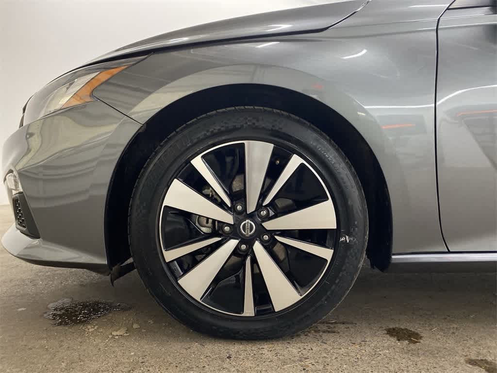 2022 Nissan Altima SV 12