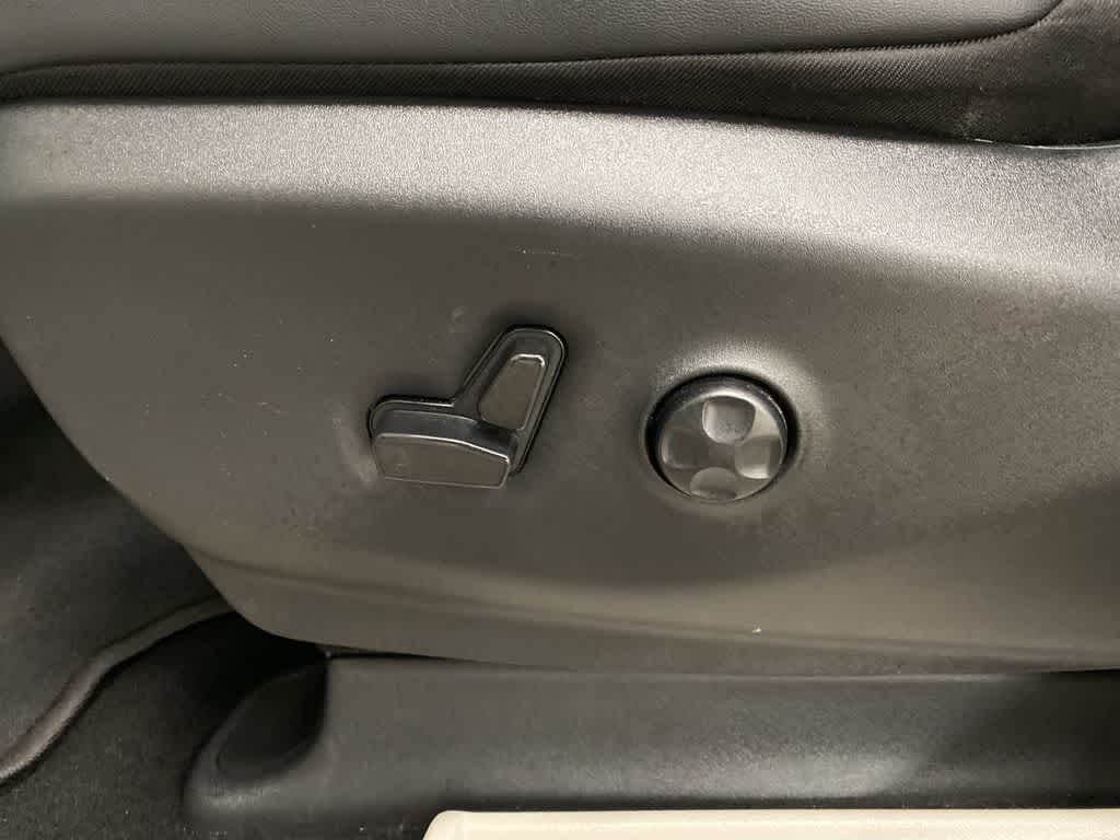 Thumbnail: 2024 Chrysler Pacifica - 14