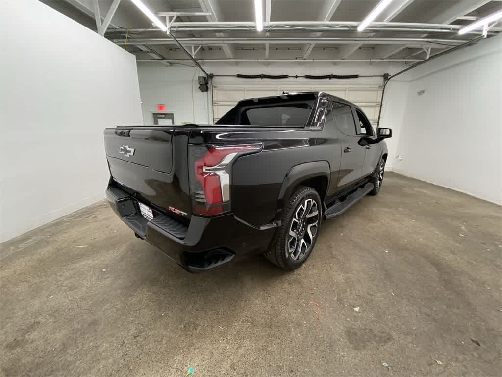 Thumbnail: 2024 Chevrolet Silverado EV - 6