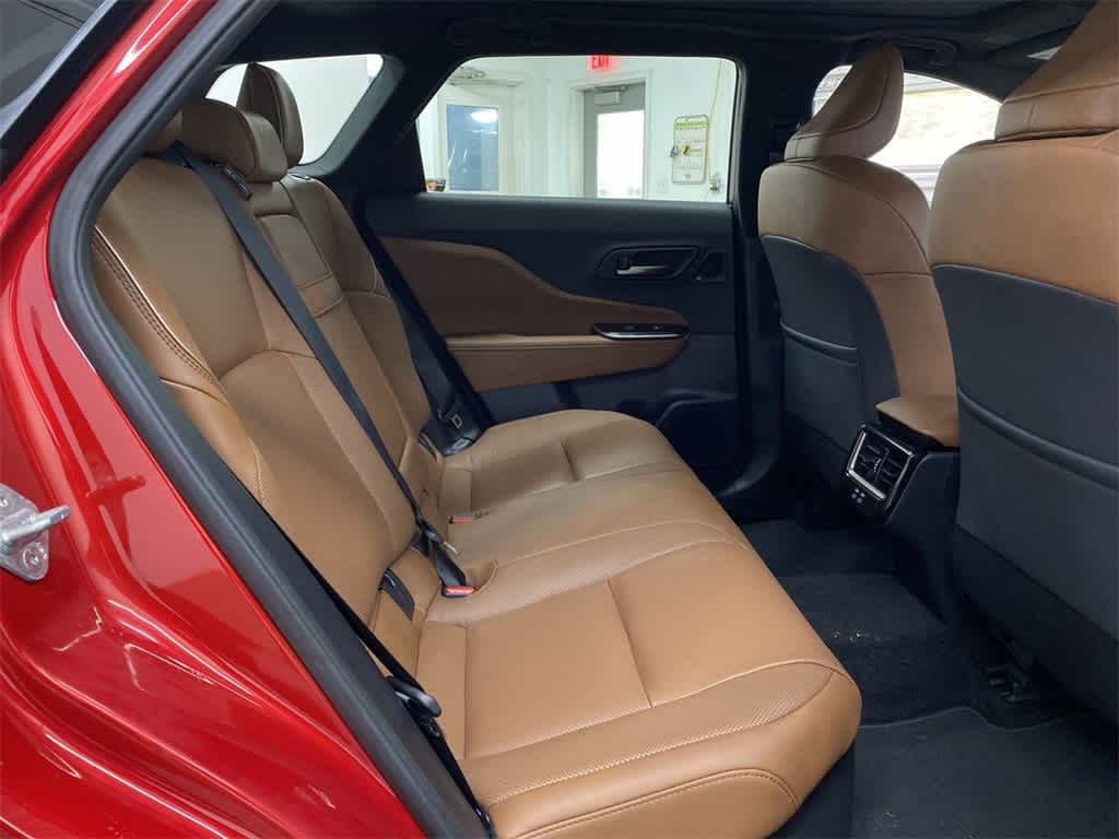 Thumbnail: 2025 Toyota Crown Signia - 18