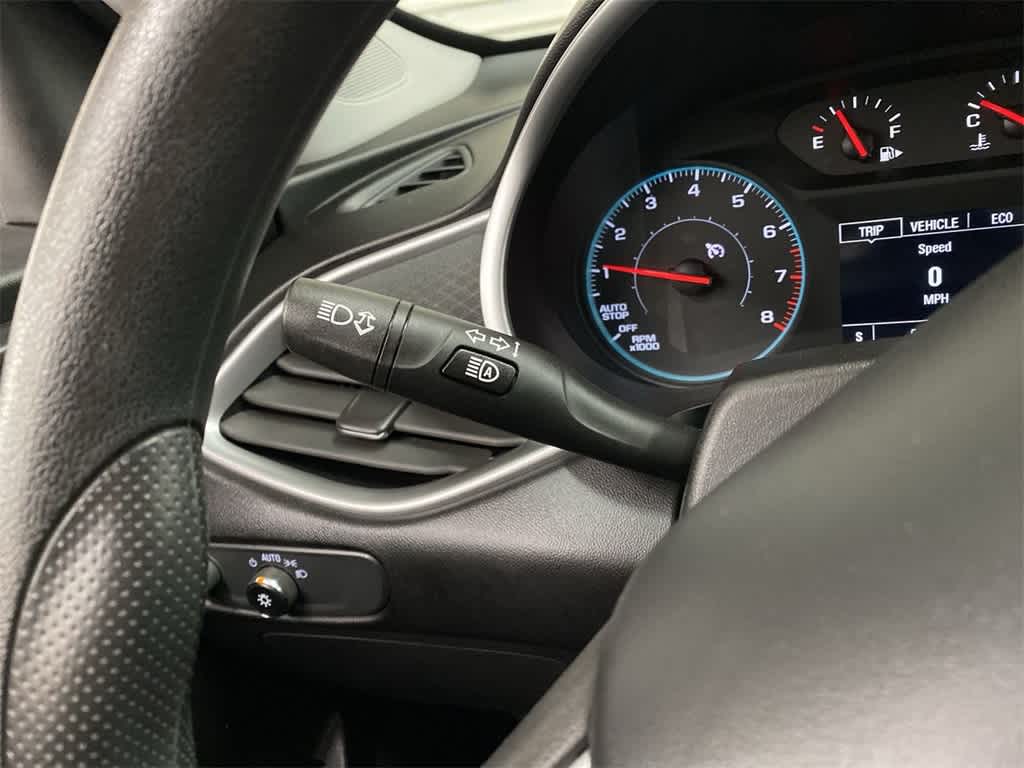 Thumbnail: 2023 Chevrolet Malibu - 23