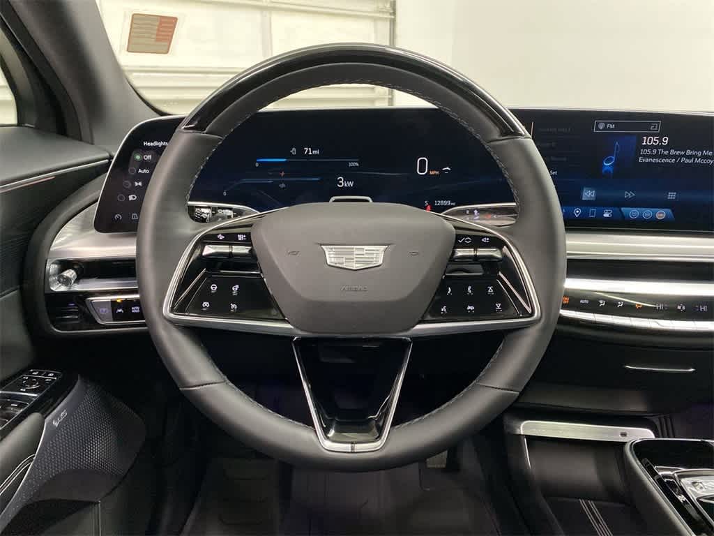 Thumbnail: 2024 Cadillac Lyriq - 21