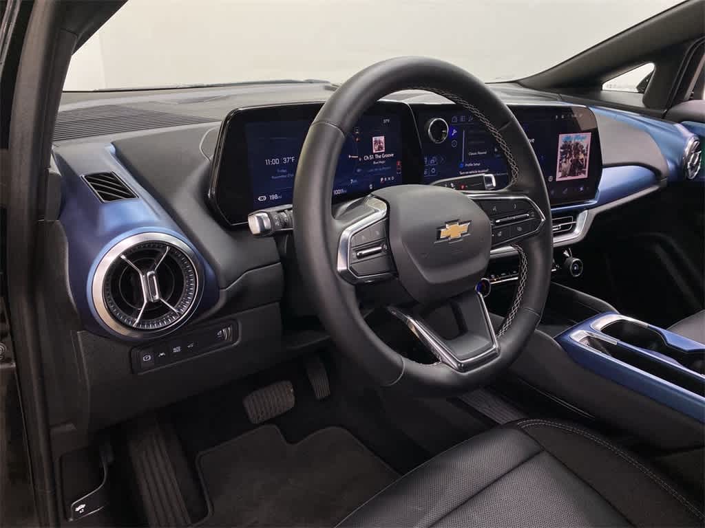 Thumbnail: 2025 Chevrolet Equinox - 2