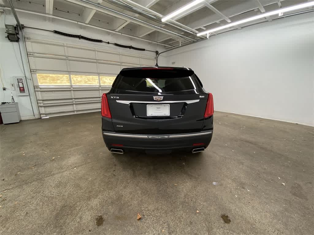 Thumbnail: 2017 Cadillac XT5 - 5