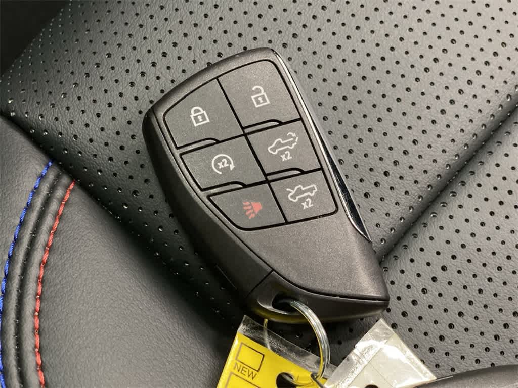 Thumbnail: 2024 Chevrolet Silverado EV - 31