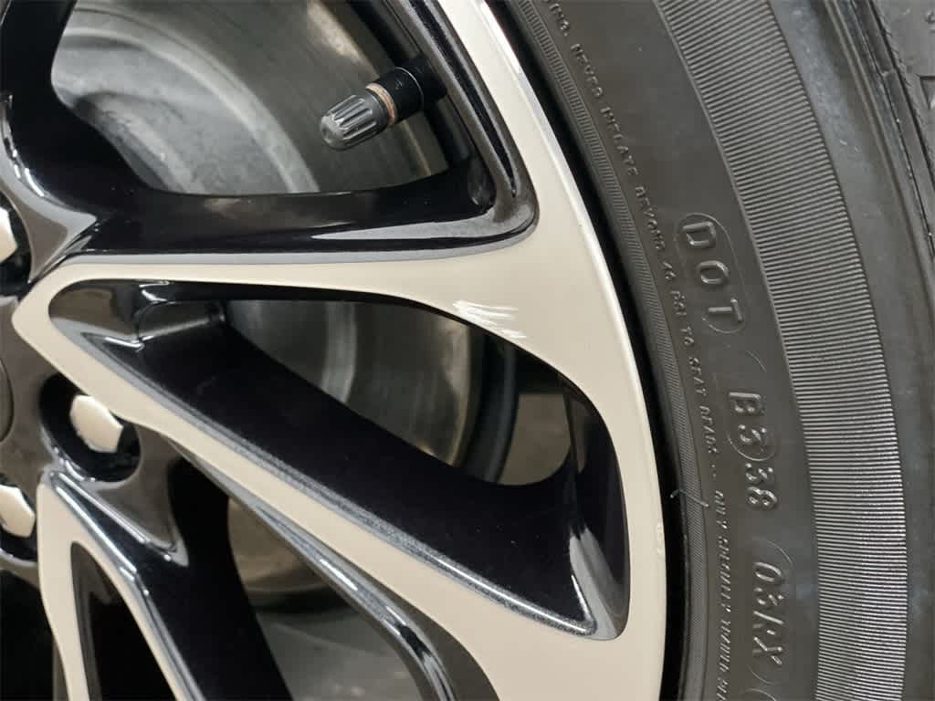 Thumbnail: 2022 Chevrolet Bolt EUV - 32