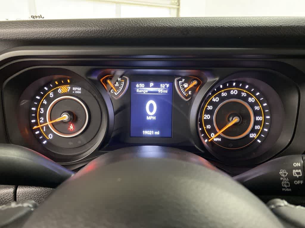 Thumbnail: 2025 Jeep Wrangler - 27