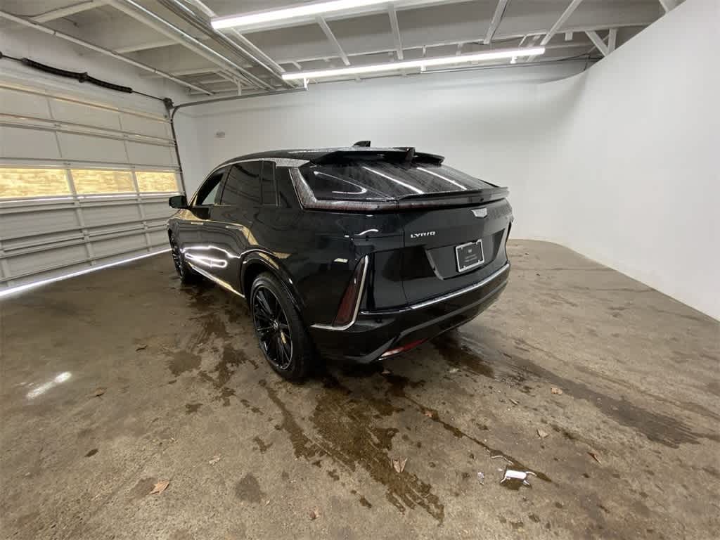 Thumbnail: 2025 Cadillac Lyriq - 4