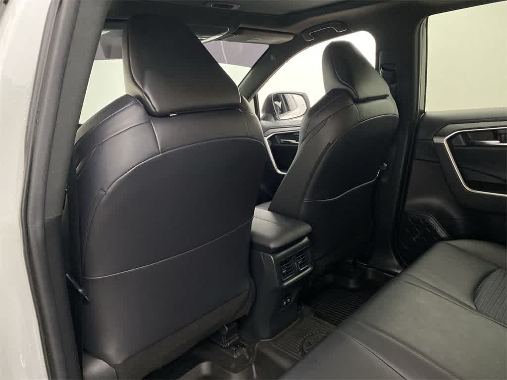 Thumbnail: 2020 Toyota RAV4 - 16