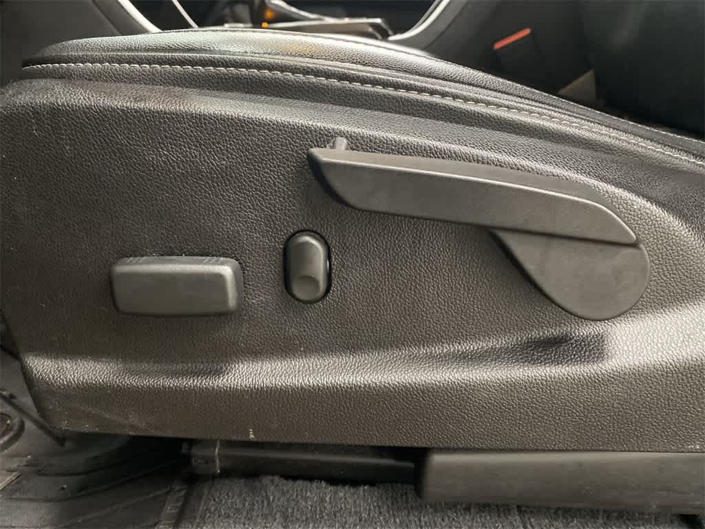 Thumbnail: 2019 GMC Canyon - 13