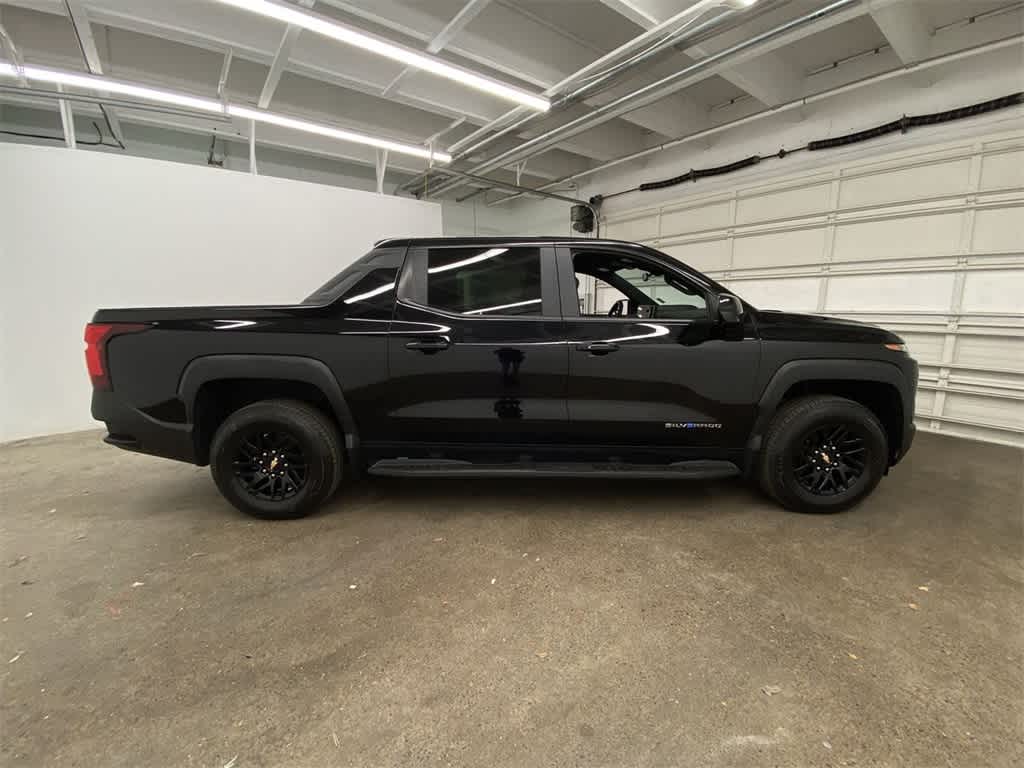Thumbnail: 2024 Chevrolet Silverado EV - 7