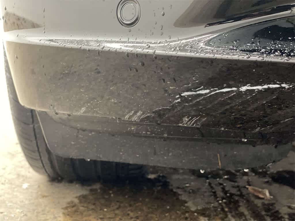 Thumbnail: 2025 Cadillac Lyriq - 32