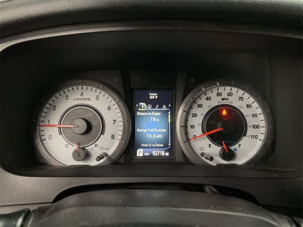 Thumbnail: 2016 Toyota Sienna - 27