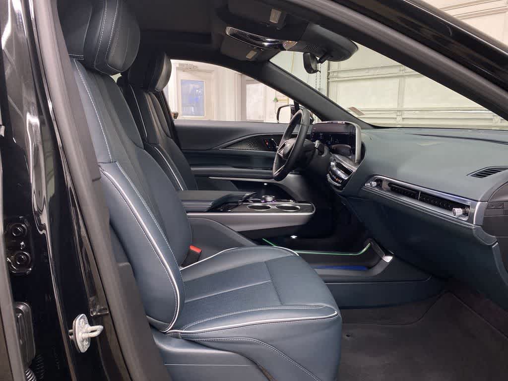 Thumbnail: 2024 Cadillac Lyriq - 19