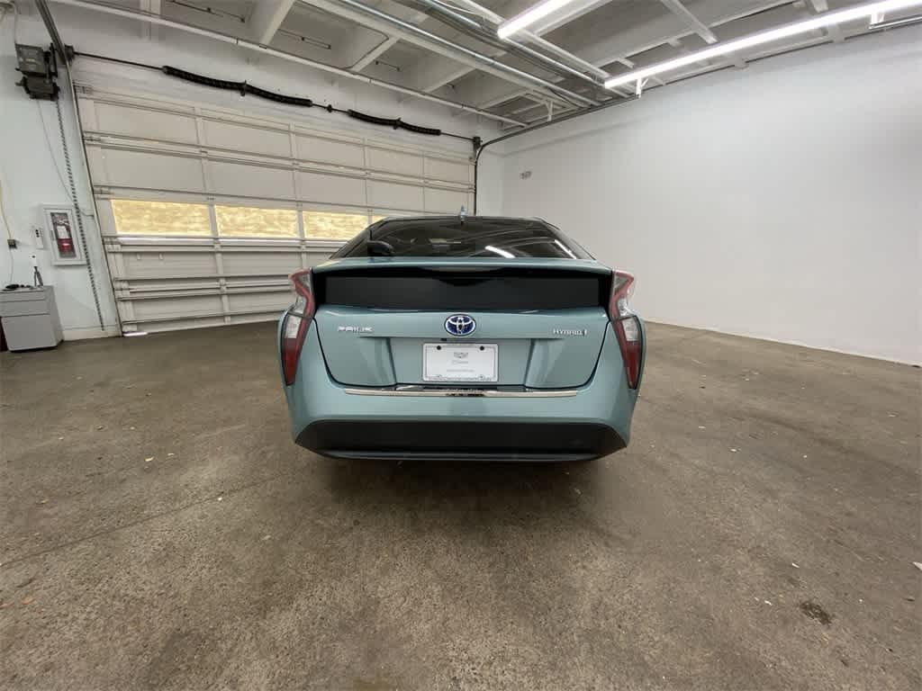 Thumbnail: 2016 Toyota Prius - 5