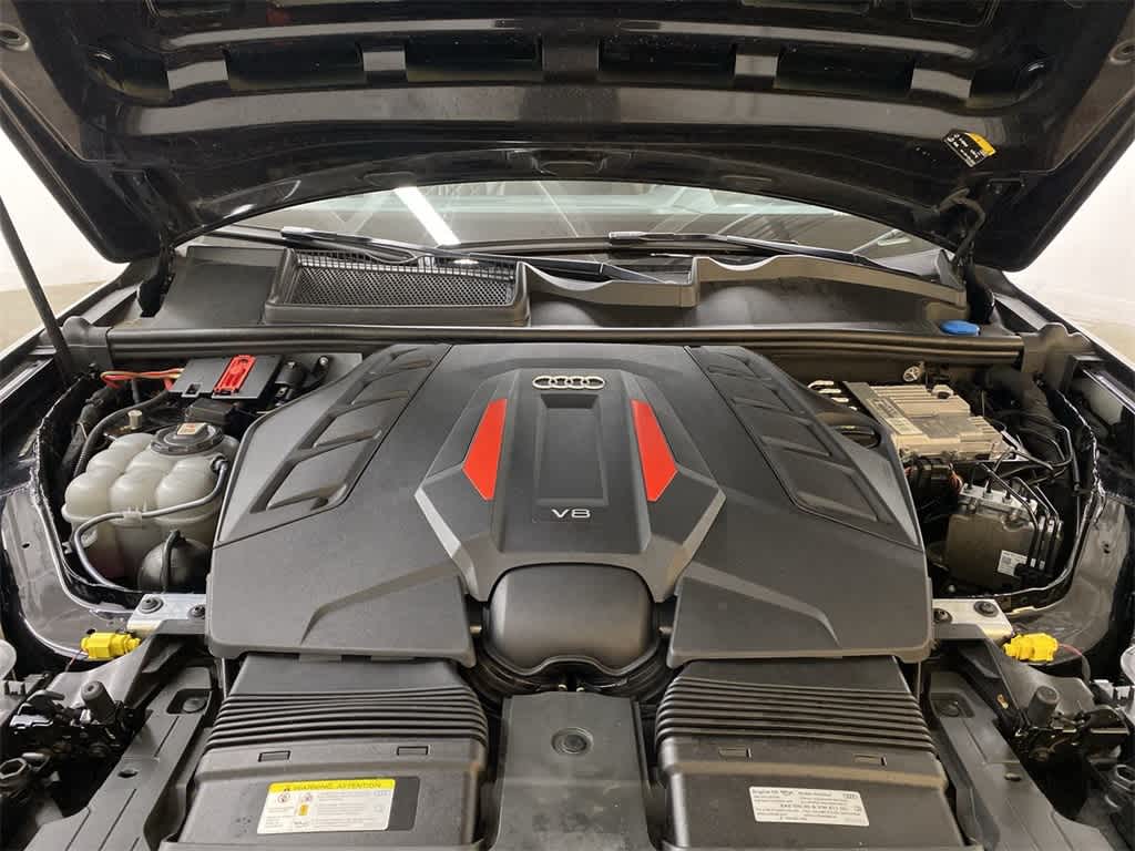 Thumbnail: 2021 Audi SQ7 - 11