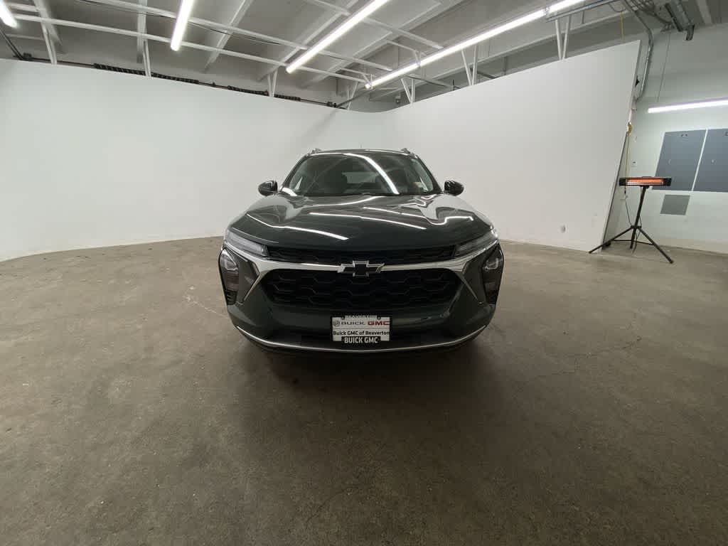 Thumbnail: 2025 Chevrolet Trax - 9